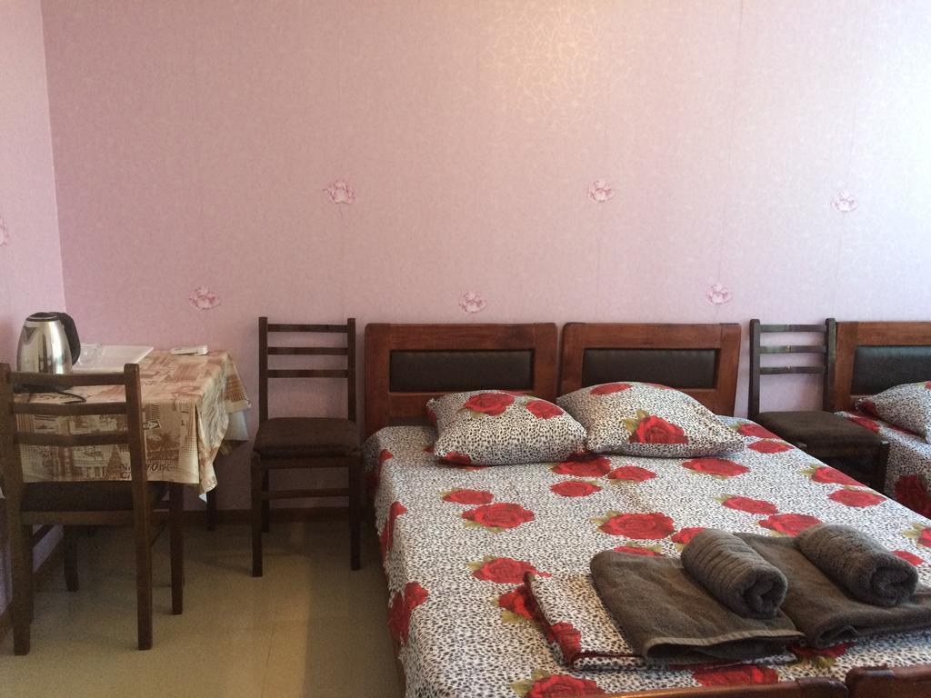 Alex'S Cosy Guesthouse Tbilisi Ngoại thất bức ảnh