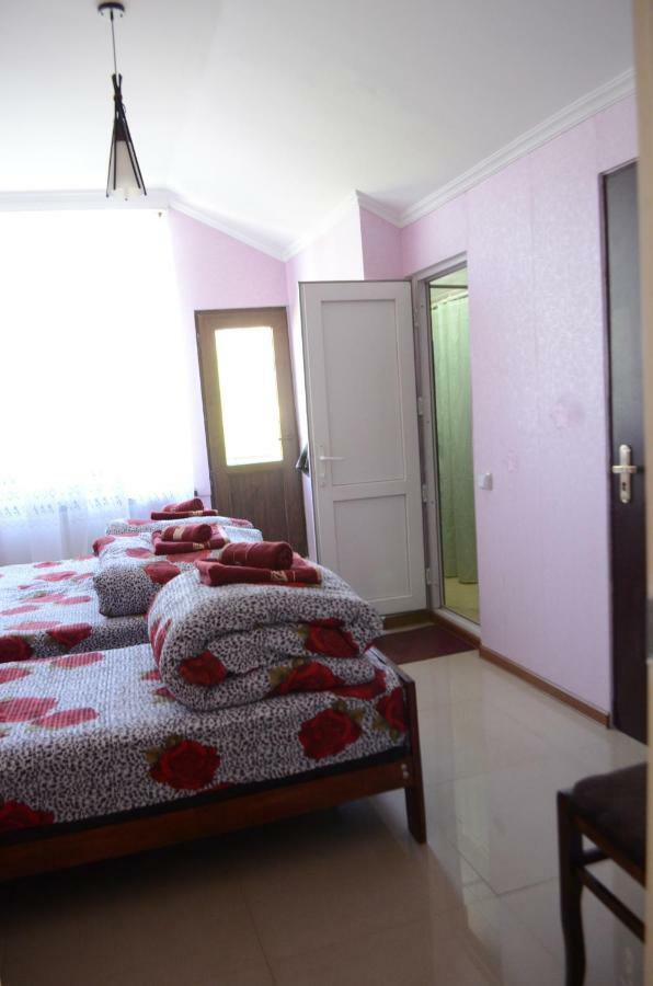 Alex'S Cosy Guesthouse Tbilisi Ngoại thất bức ảnh