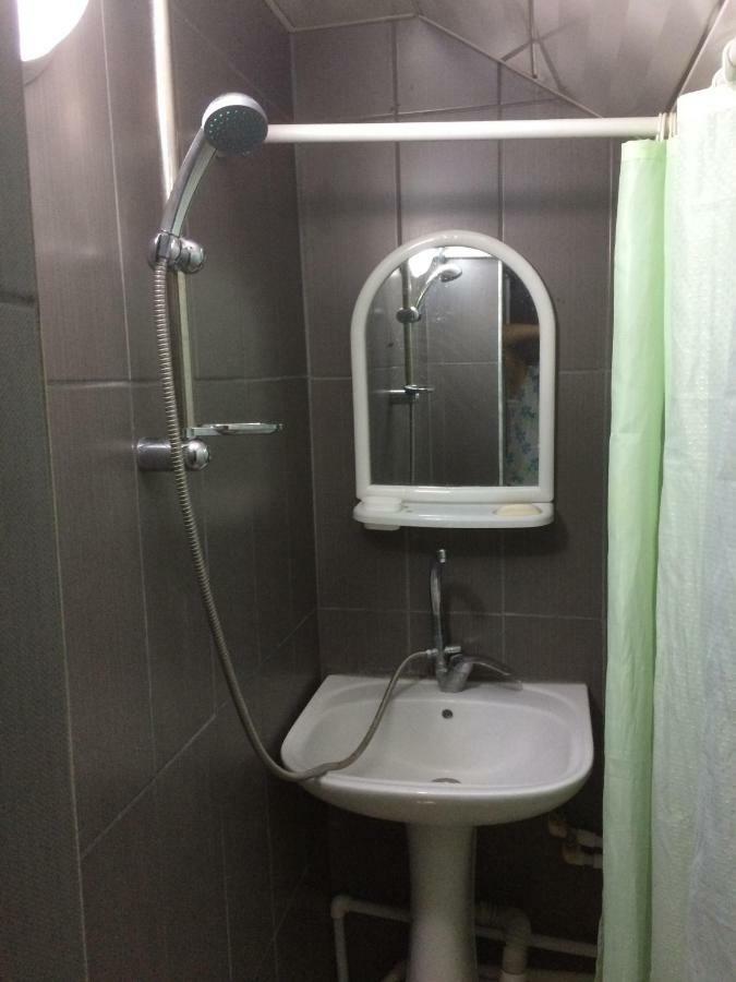 Alex'S Cosy Guesthouse Tbilisi Ngoại thất bức ảnh