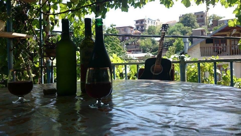 Alex'S Cosy Guesthouse Tbilisi Ngoại thất bức ảnh